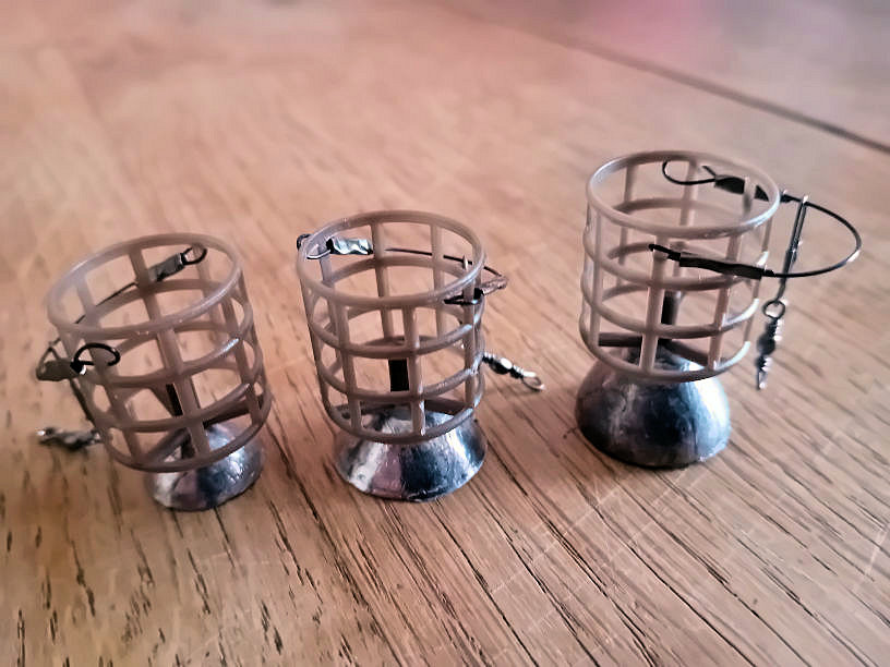 Pole Feeders